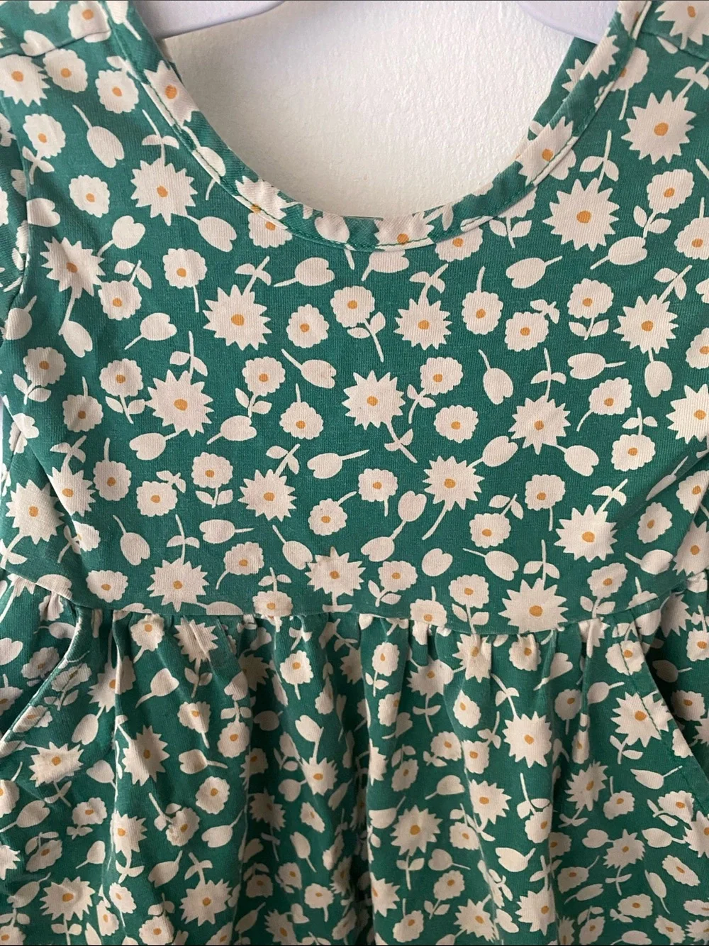 Hanna Andersson Green Daisy Pocket Dress